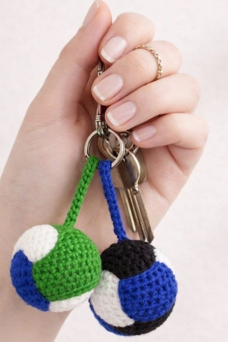 ​Handcrafted Crochet Ball Keychain - Soft & Durable Handmade Yarn Keyring for Car Keys, Bags, and Backpacks