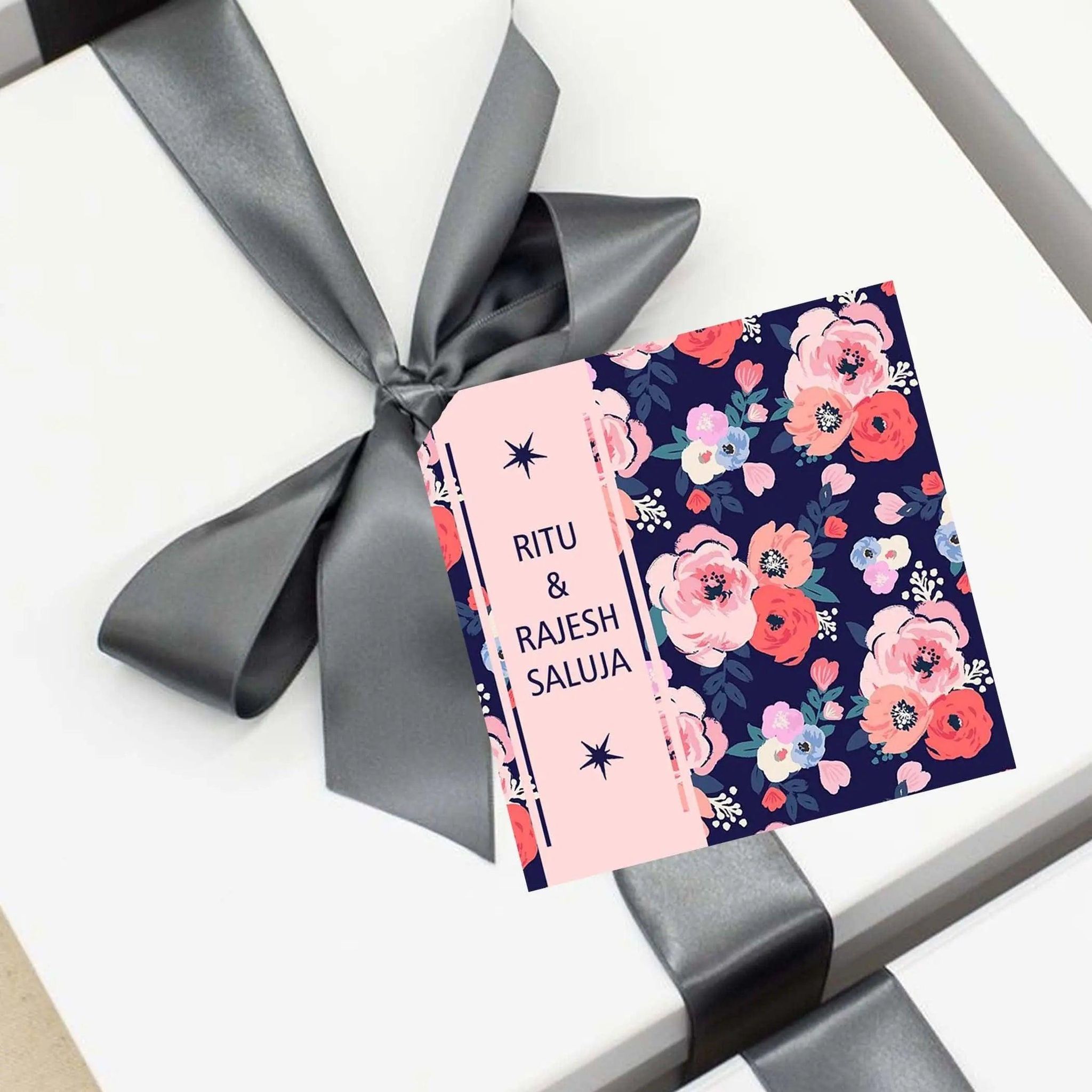 Gift tags / Gift Stickers - Floral-Lots Of Love / Flat Cards - No Ribbons / Set of 10
