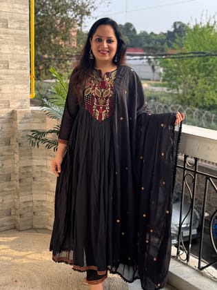 Mira Black Mul Anarkali Suit set- Black Colour-M
