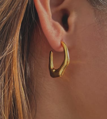 Evara Hoop Earrings
