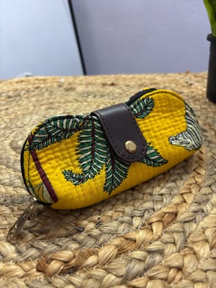 Fabric Sunglasses Cover – Stylish Protection for Your Shades