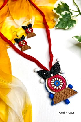 Handmade Terracotta Pendant Necklace Set- Black & Blue