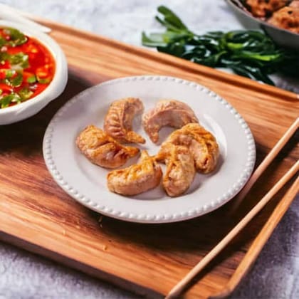 Pan Fried Chicken Wheat Momos