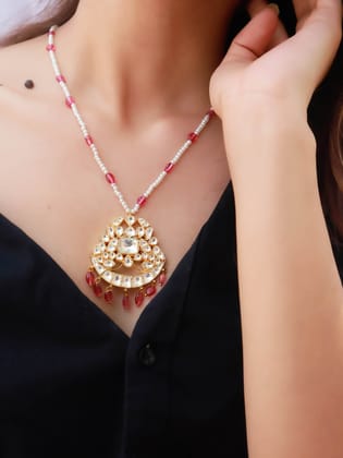 Cyra Pink Kundan Pendant Necklace-Pink