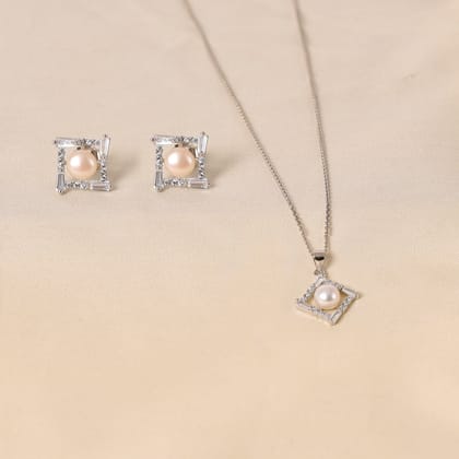 Ruhi Pendant Set Without Chain