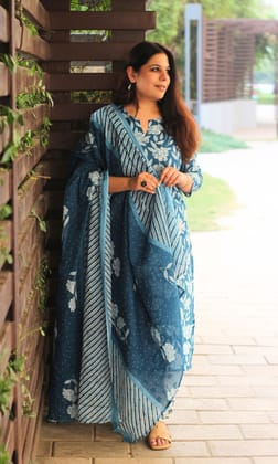 Cotton Blue & White Floral Print Suit with Afgani Pants & Cotton Dupatta-XXS