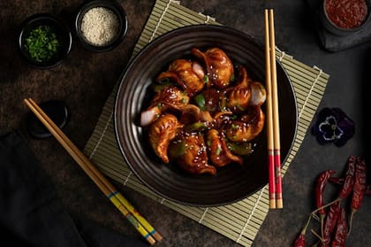 Chicken Honey Chilli Momos (8 Pieces)