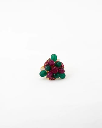 Elegant Ivy Leaf Design Ring