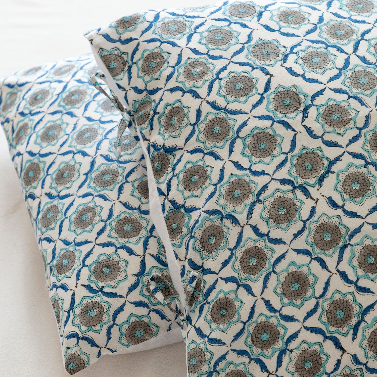 Block Print Pillow Case Set of 2 - 18x27-White Turquoise & Indigo / 18 x 27 Inches / 100% Cotton