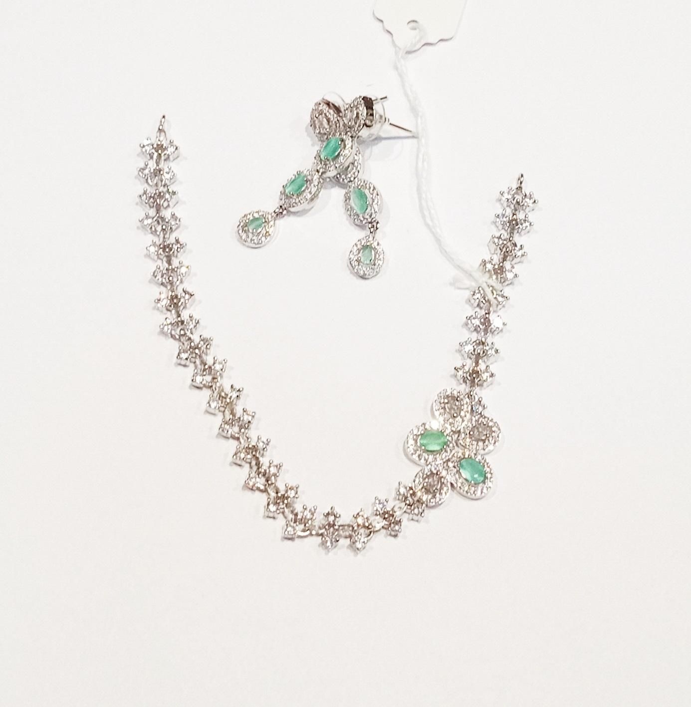 NECKLACE AD