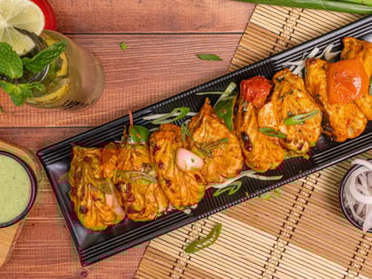 Paneer Tandoori Momos