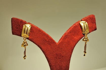 EARING GP