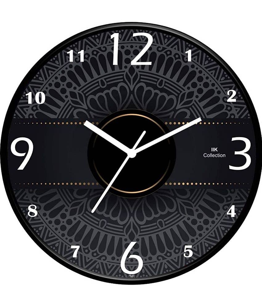 IIK COLLECTION - Circular Analog Wall Clock