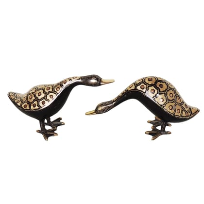 Handcrafted Brass Duck Pair Decorative Statue – Premium Finish, Height : 6 Inch (ANMAS211 A)