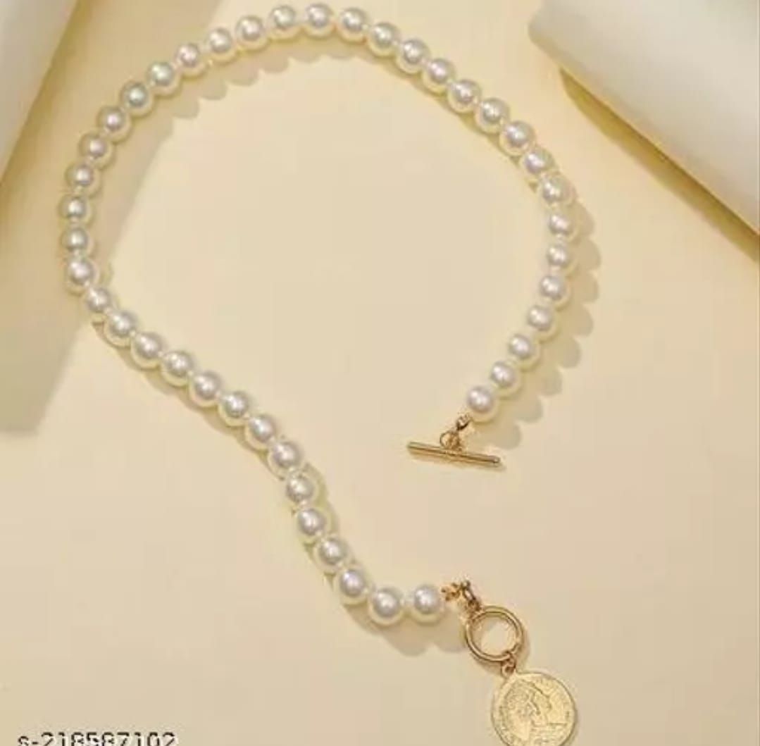 Classic Pearl Necklace with Toggle Clasp And Coin Pendant