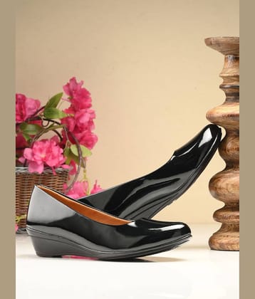 Footloose Black Women's Casual Ballerinas