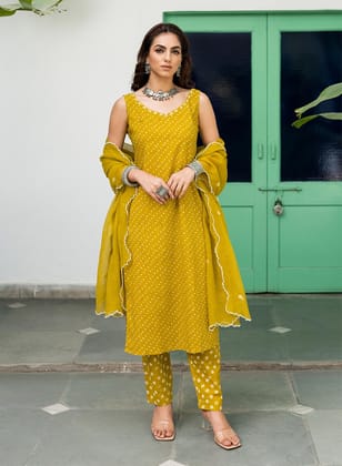 Reema Cotton Bandhage Printed Suit Set With Hand Embroidery And Kota Dupatta-XS