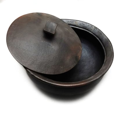 Longpi Black Stone Pottery Traditional Fish Curry Pot Medium (1SPTUTIKA00163)