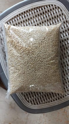 UDAD DAL WHITE 1 KG MEDIUM