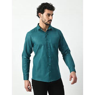 Alokk Men Regular Fit Solid Curved Collar Casual Shirt (Blue)