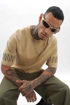 NeedleTrack Meduim Beige Dropshoulder Tee-M
