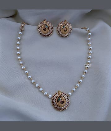 ROFARWORD Gold Brass Necklace Set ( Pack of 1 )