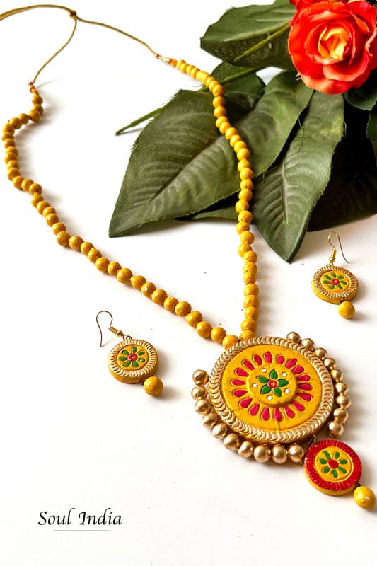 Handmade Terracotta Pendant Necklace Set- Yellow