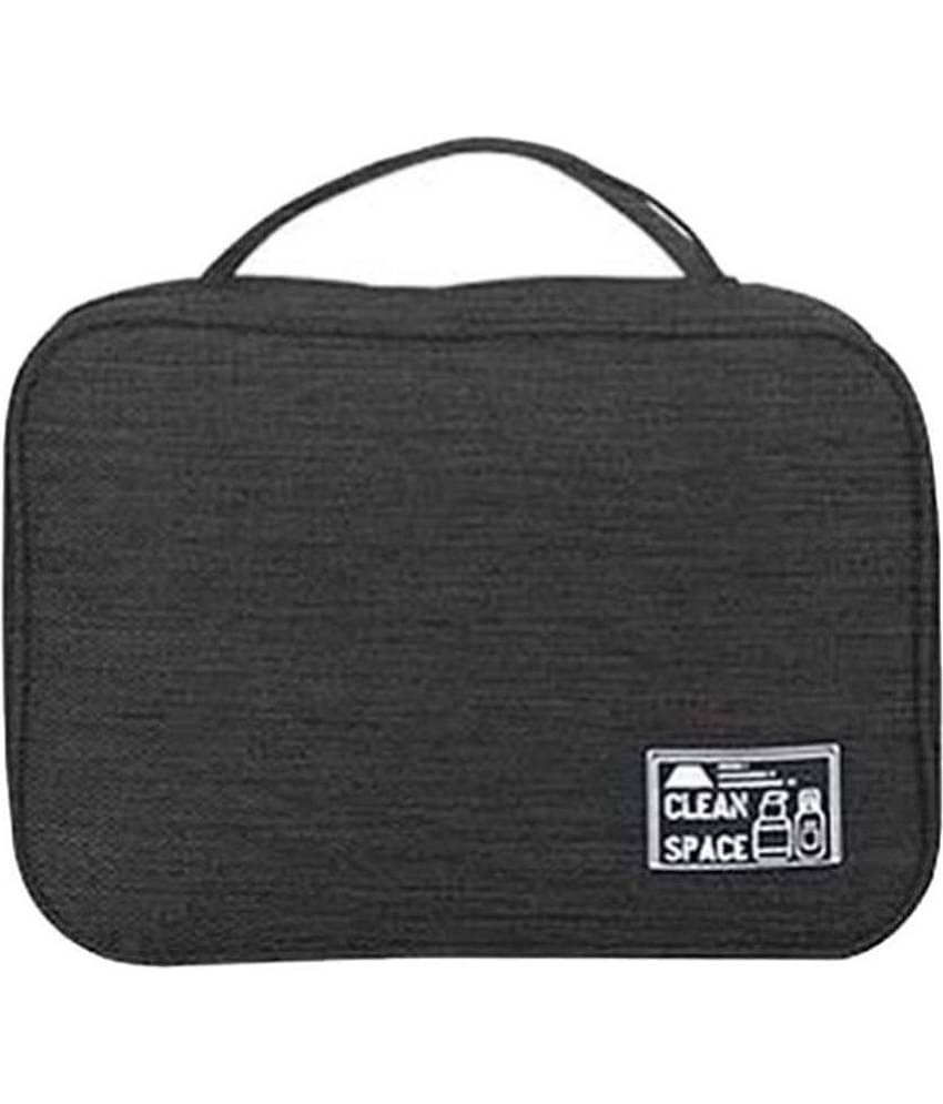 House Of Quirk Black Travel Kit Bag ( 1 Pc )