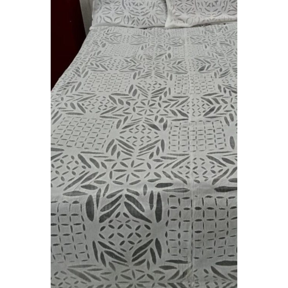 Handcrafted White Crisp Applique King Size Bed Cover
