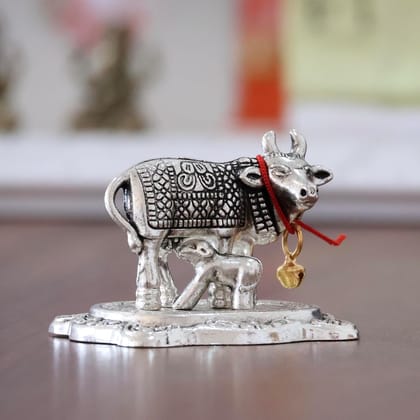 Dreamkraft Kamdhenu Cow with Calf Idol | Silver Metal Decorative Showpiece for Home Decor, Puja Room, Vastu, Gift Article for Office Table, Mandir & Anniversary Gifting - Rajasthani Handicraft