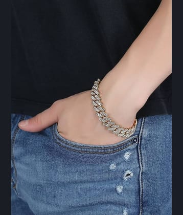 FASHION FRILL Gold Bracelet ( Pack of 1 )