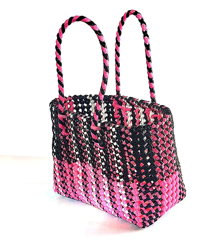 Small Handwoven Tote vegitable market Bag with Checkered Pink and Black Pattern