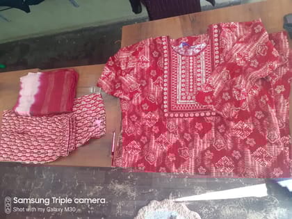 Ladies Dress Style and Comfort