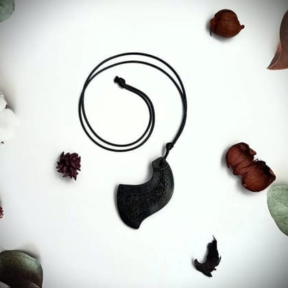 Terracotta pendant Terracotta pendant