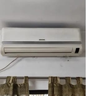 WITH FITTING 1.5 TON  COPPER NON INVERTER AC WITH 2 YEAR'S WARRANTY