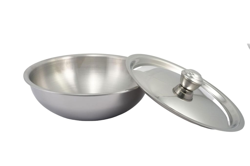 Nidhi Triply Tasra 200 Mm | 1.7 LTR Volume | 2.5 Mm Thickness | Ss Lid (Triply Tasra 200 Mm)