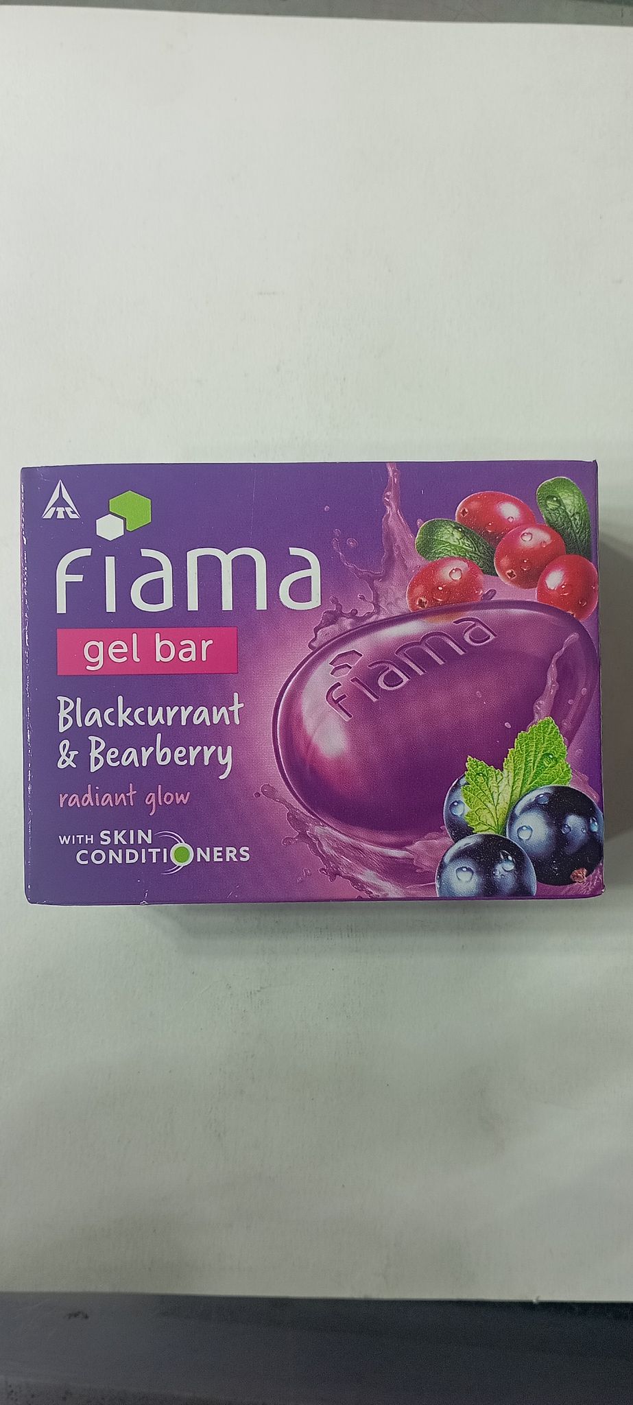 Fiama gel bar blackcurrant bearberry radiant glow 125 g