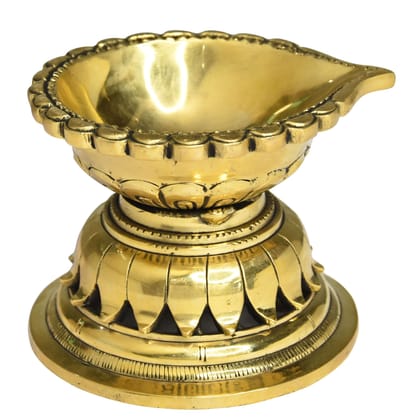 Brass Table Decor Stand Deepak, Oil Lamp  - Compact Brass Diya for Puja Room, Height : 3 Inch (BSMAS1503 F)