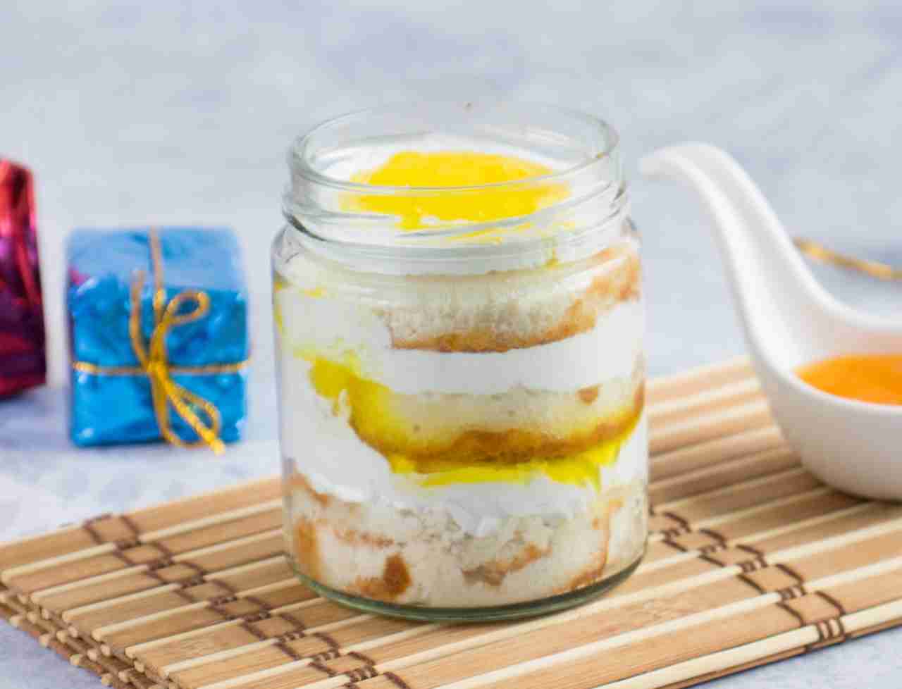 Kk pineapple jar cake