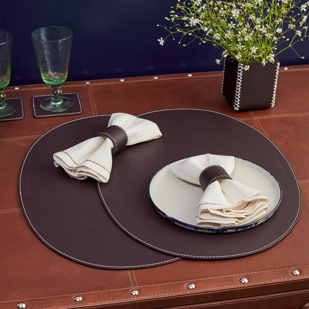 Modella Napkin Holder & Placemats Set Of 6 Bordeaux-Bordeaux
