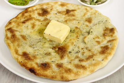 Paneer Stuffed Kulcha