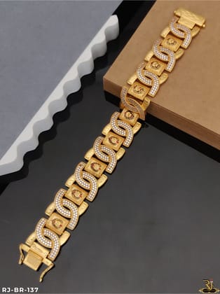 Cartiar Design Men’s Fashion Gold Pleted Lion Logo Bracelet BR-137