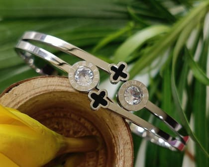Stainless Steel Rosegold/Silver Plated Roman Numerals &amp; Multi Clover Kada- STKD 2653