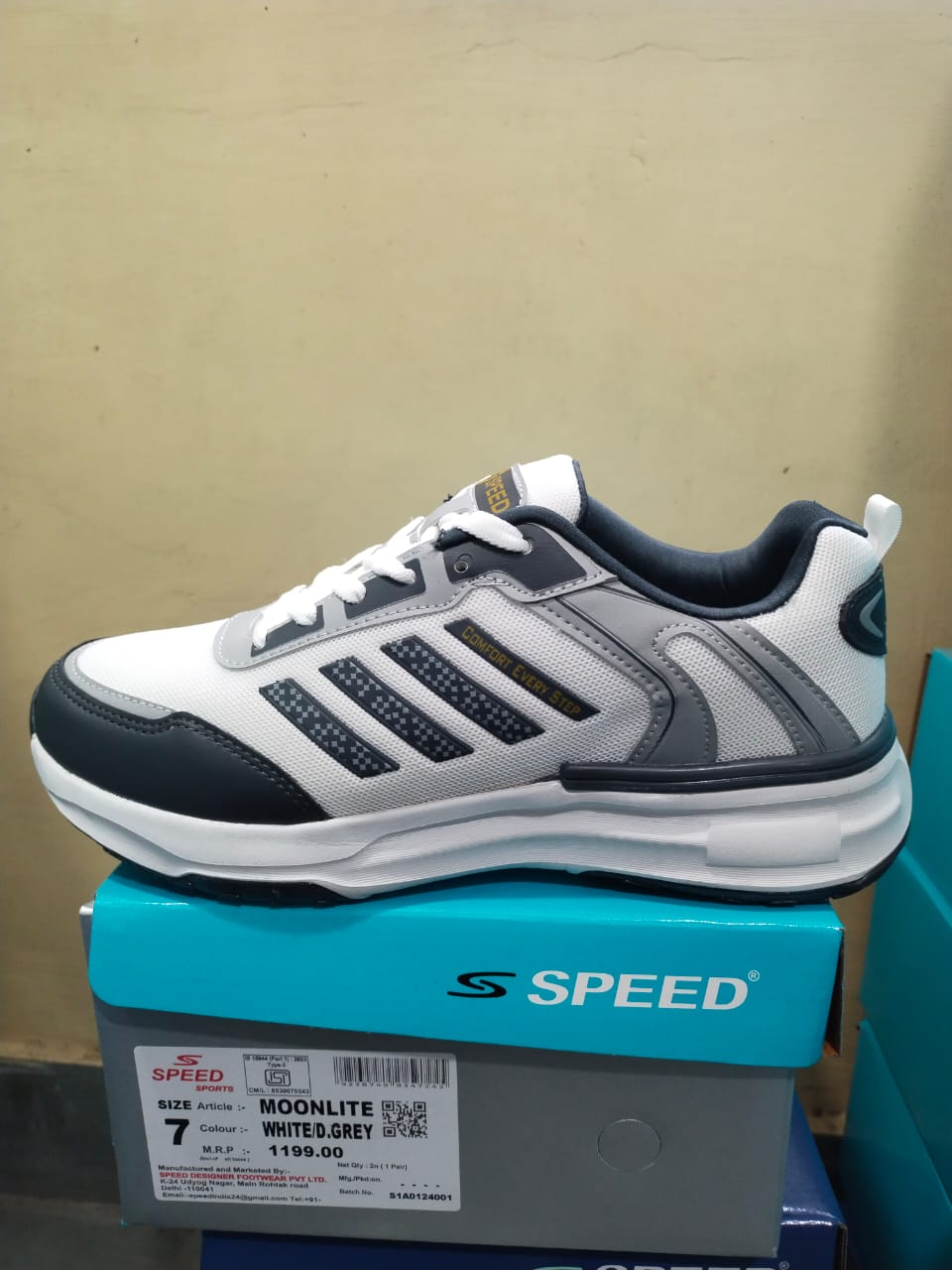 Article - MOONLITE Shoes.