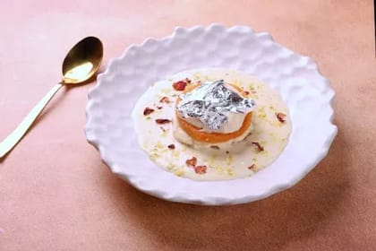 Shahi Tukda Cookie,Pistachio Dust