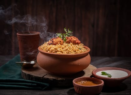 Hyderabadi Chicken Matka Biryani