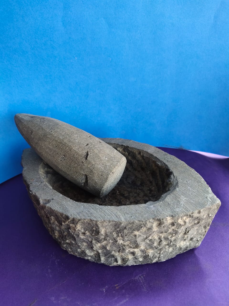 Kolhapuri Black Stone Mortel and Pestle (19.50 16.76)