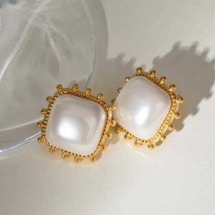 Statement Square Pearl Earring