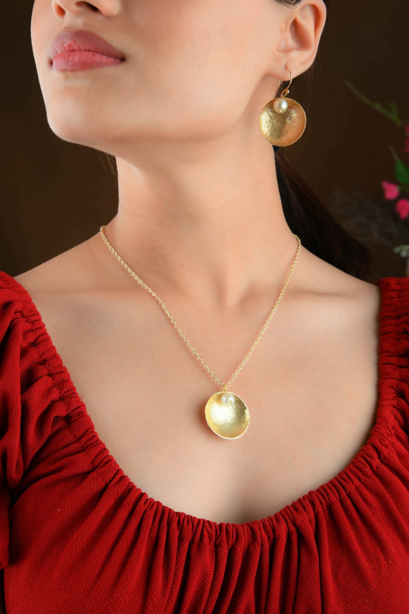 Pearl In Oyster Necklace Set