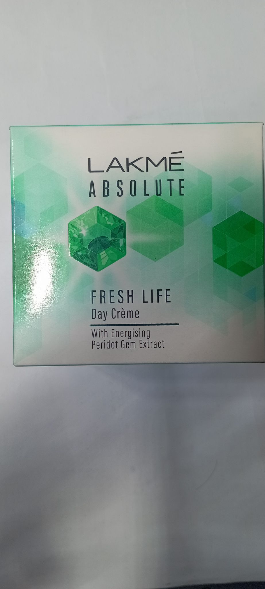 Lakme absolute fresh life day creme with energising perdot gem extract 50 g